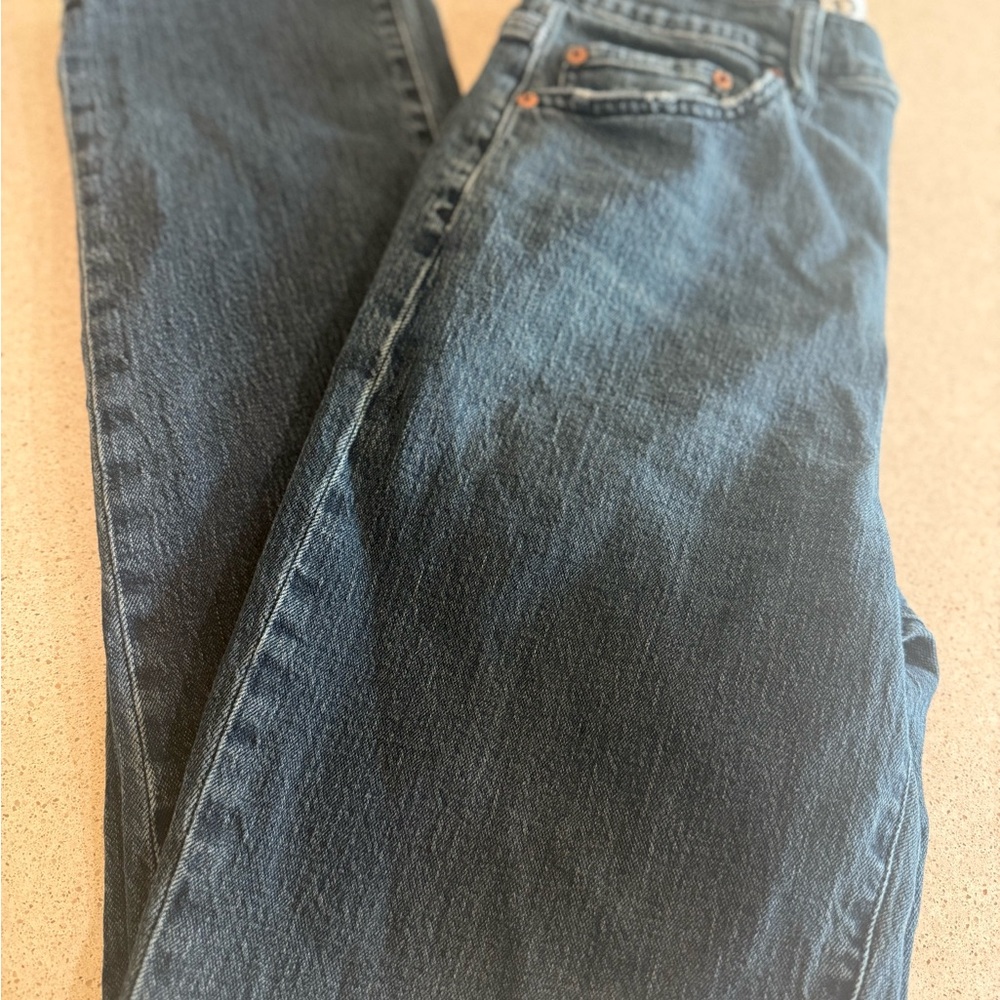 Black Straight Leg Jeans with Classic Denim Texture